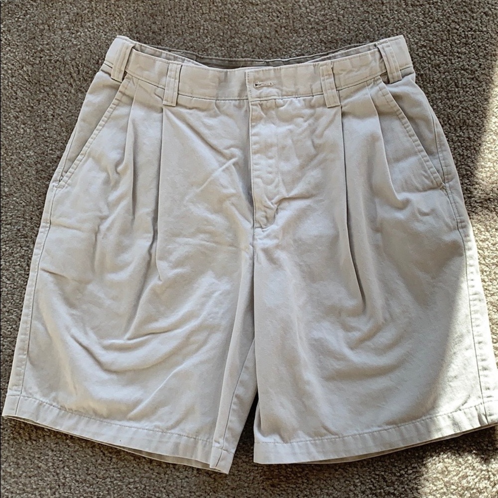 GEOFFREY BEENE SHORTS GOOD CONDITION SIZE 32